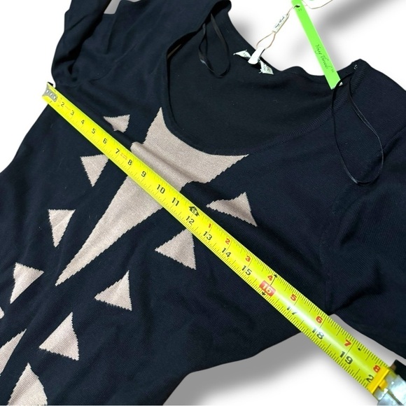 NWT Young Threads New York City Taupe Black Geometric Mini Sweater Dress Medium - Picture 3 of 10